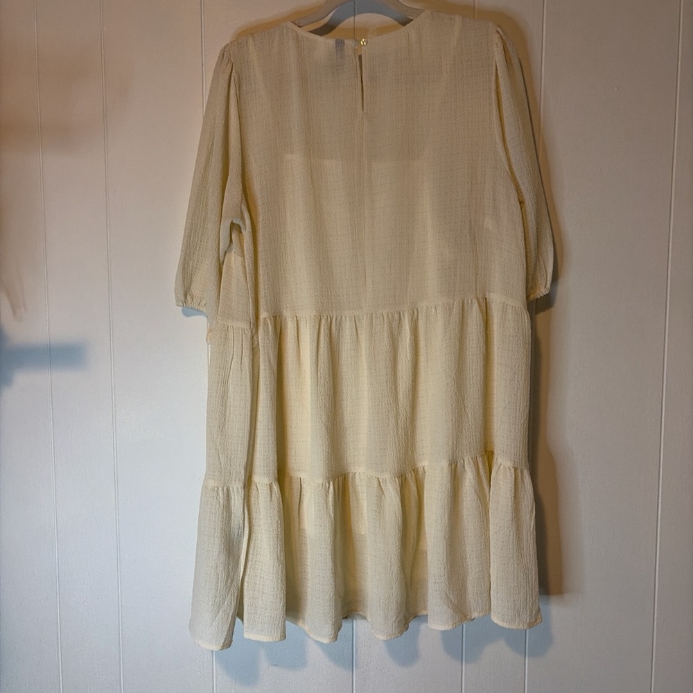H&M Off-White Textured Blouse - Picture 2 of 4